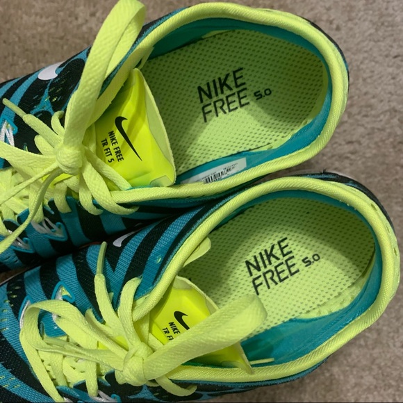 Women’s Nike 5.0 TR FIT 5 PRINT 7.5 - Picture 6 of 10